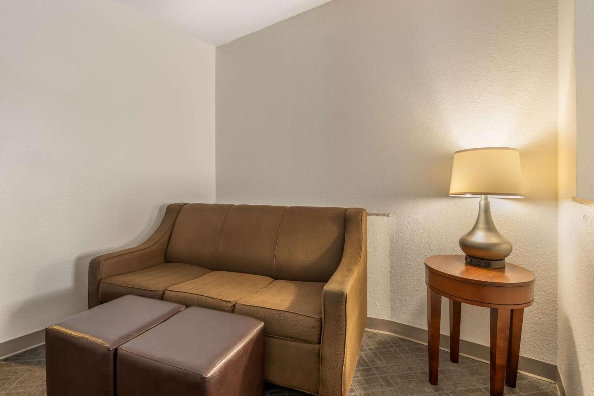 คอมฟอร์ต สวีท Hotel โอกาลา ภายนอก รูปภาพ